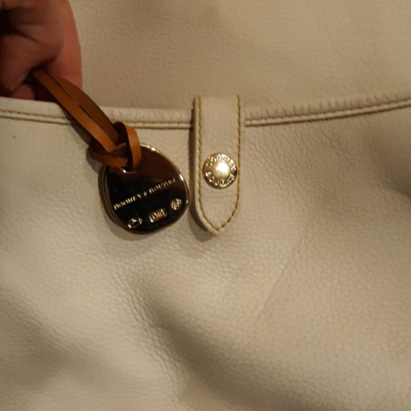 Vintage Dooney & Bourke Large Leather Toggle Bag. - Picture 5 of 8